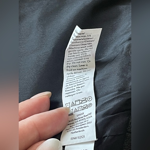 Spanx Women Moto Jacket Size Medium Faux Zip Front Luxe Black NEW - Picture 8 of 9